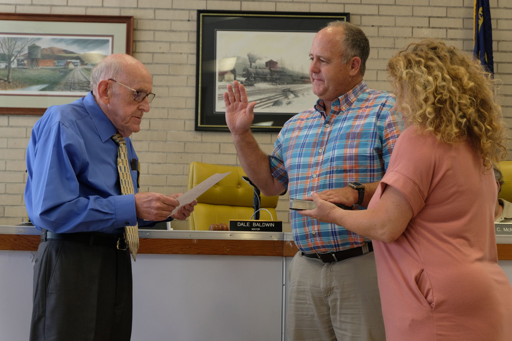 Barr sworn in as new WJ Alderman